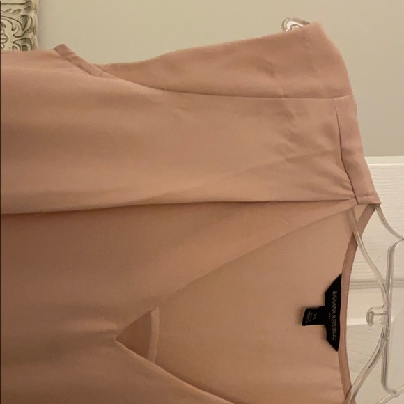 Banana republic sleeveless top - Picture 4 of 5